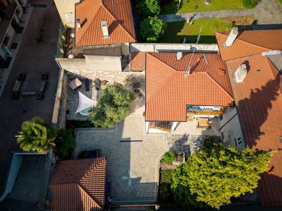 'Piccolo Paradiso' Angera Esterno foto